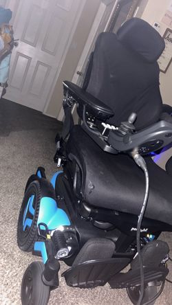 Powered wheelchair
