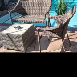 Beautiful 😍 3pc wicker Lola outdoor balcony pool deck spa patio porch love seat bench chair & Coffee Table