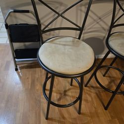 3 Bar Stools