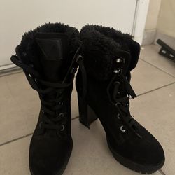 Guess Boots/heels