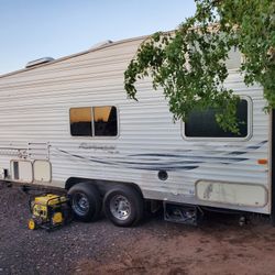 2005 Rampage 22 ft toy hauler clean with generator