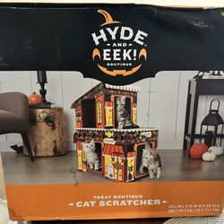 Halloween Cat Scratcher 