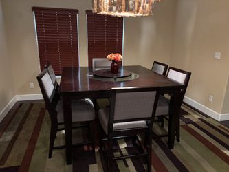 Dining table & chairs