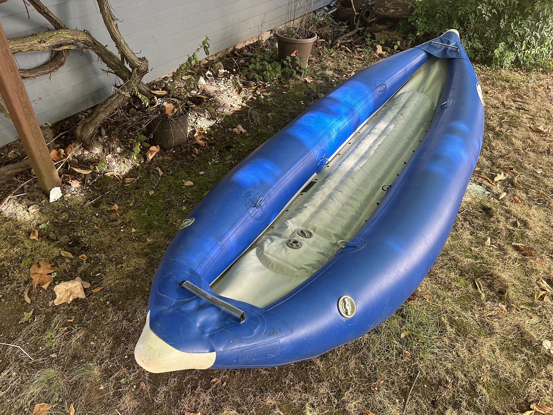 Zoik Inflatable Whitewater Kayak