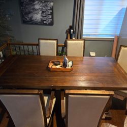 dinning room table 