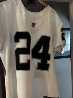 Marshawn Lynch, Nike vapor jersey