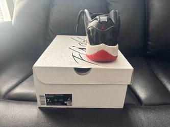 Jordan 11 Retro Low Bred Size 7Y