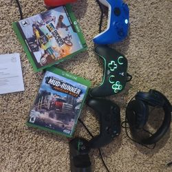 X Box Series X With 4 Wireless Controllers + Headphones +2 Games