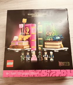 Lego Glinda & Elphaba bookends