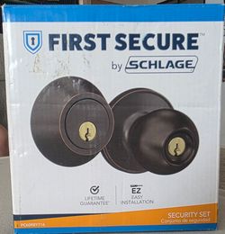 First Secure By Schlage Security Set Door Knob With Keys