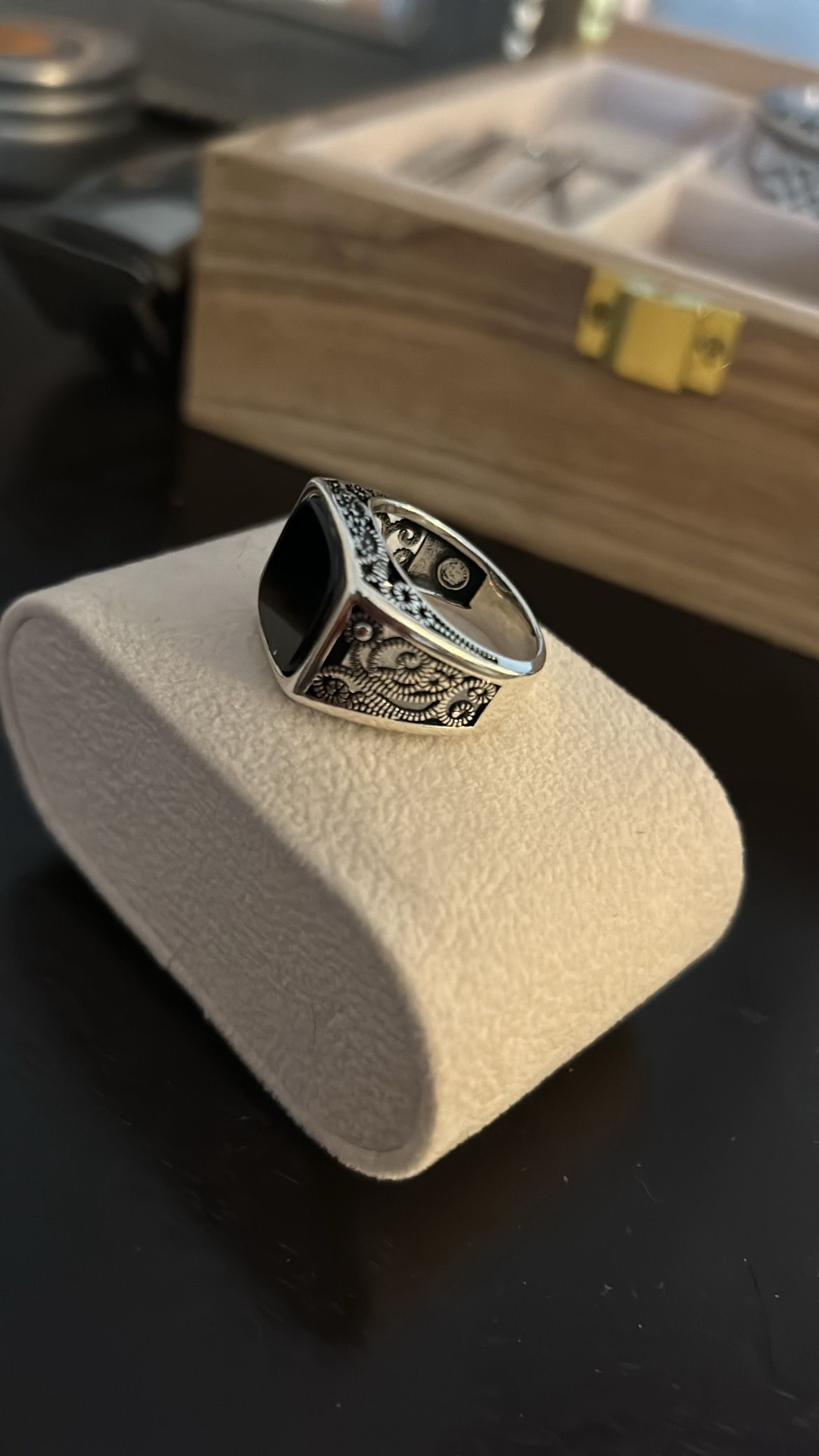 Men’s Silver Onyx Ring 