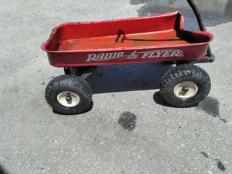 Vintage 1970s Red flyer wagon -  tires inflated / needs some love