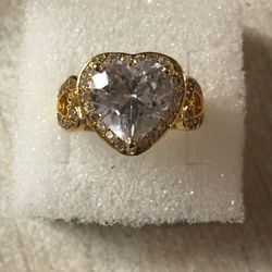 Sz 8 LG heart Stone Ring