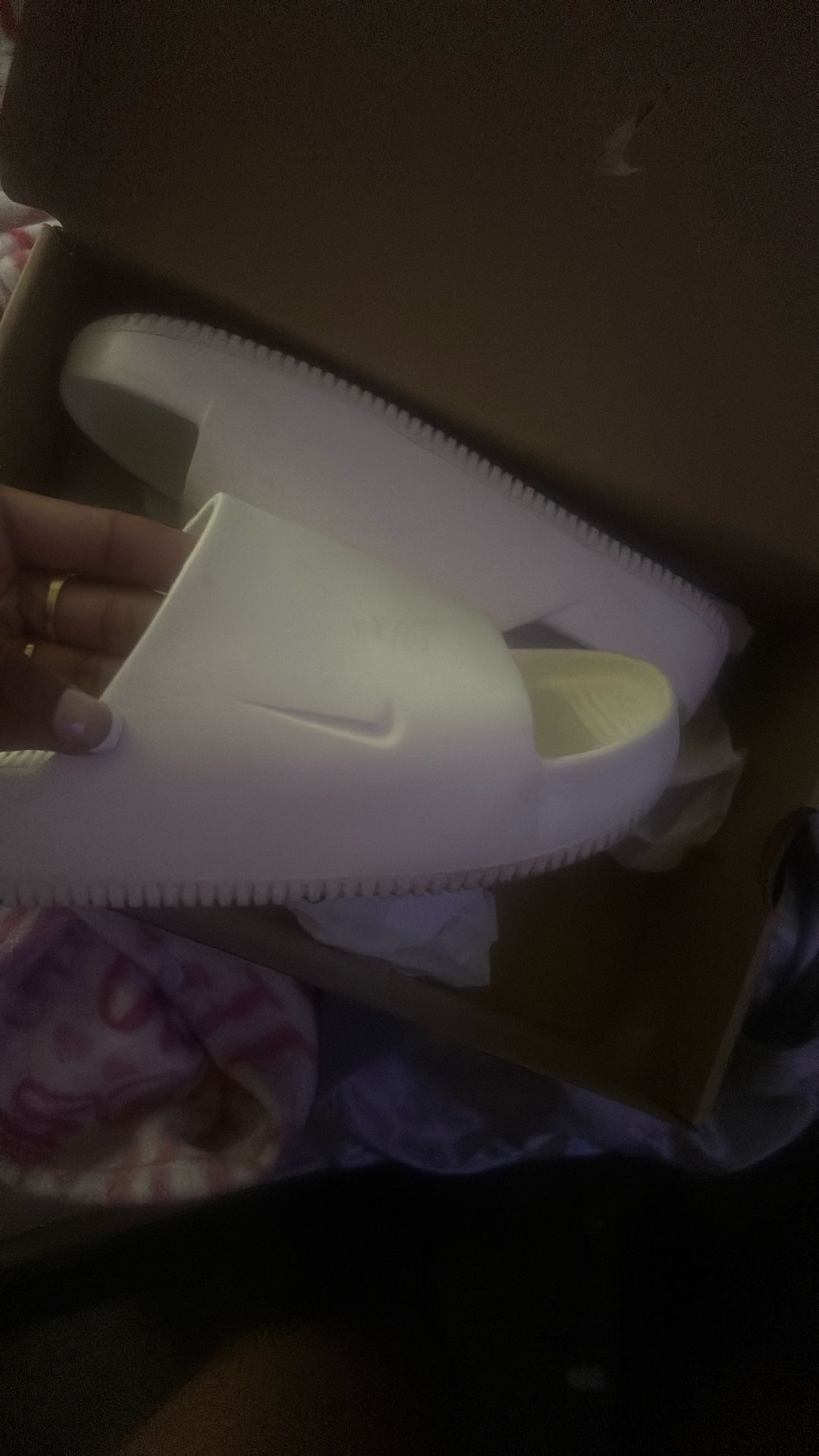 nike slides ( check photos)