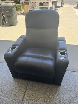4 Theatre Recliners $250 Each