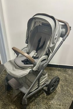 Nuna MIXX next refined collection stroller and sling bag set