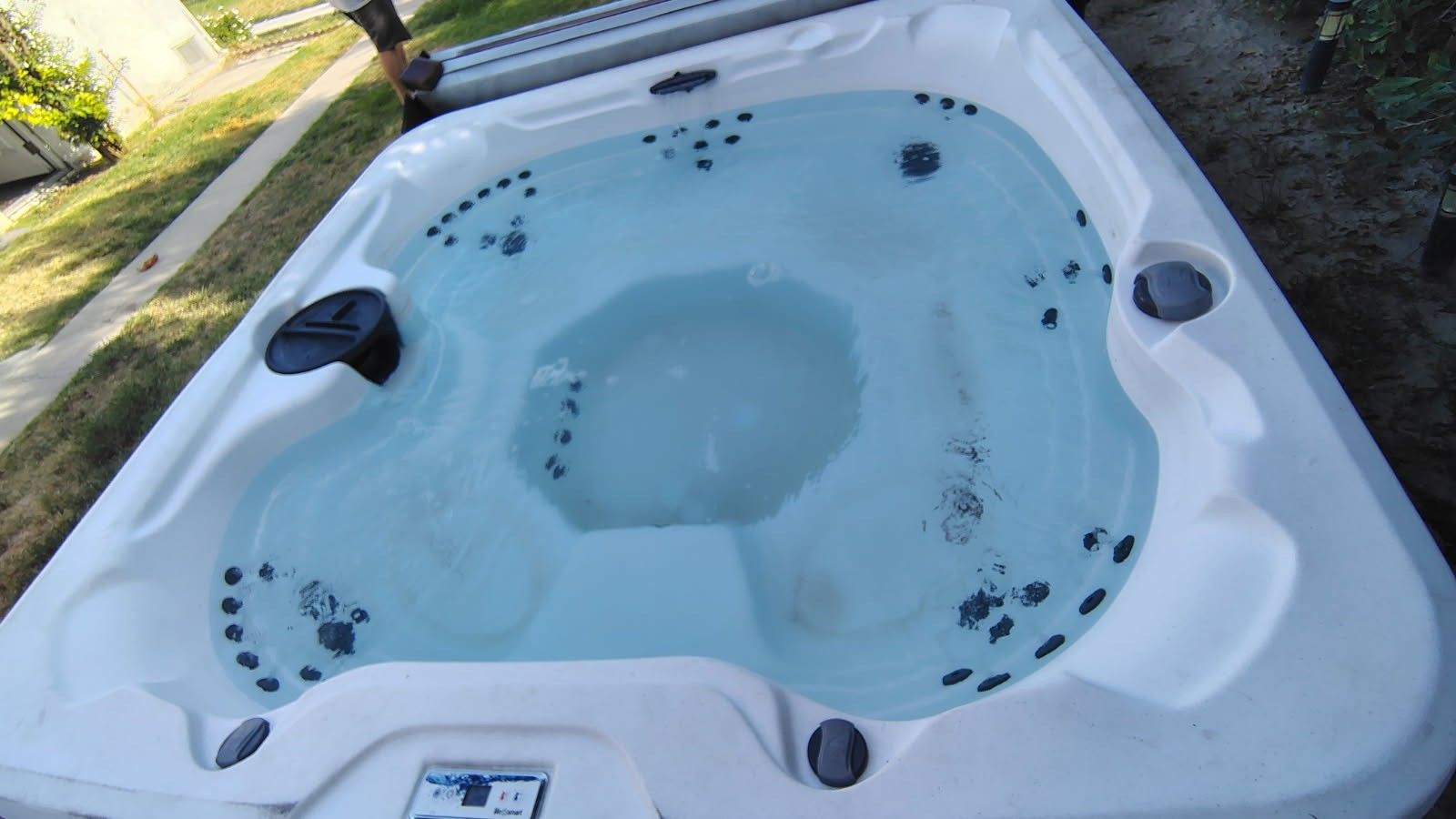 Great 4 Person Thermoplastic Spa /////////