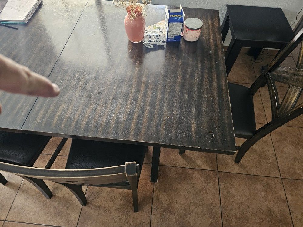 Dinning Table 