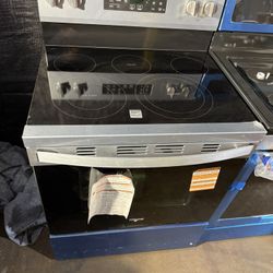 30” Brand New Electric Stove  WTH Convection Stainless Steel