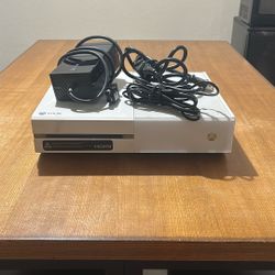 Xbox One 500GB White Console 