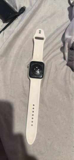 Apple Watch Series 8 45mm 120obo