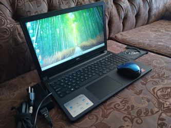 Laptop Dell Inspiron 5555- AMD-A8- 7410-R5-8gb ram -128gb HD SSD solid-go-od for stud-ents