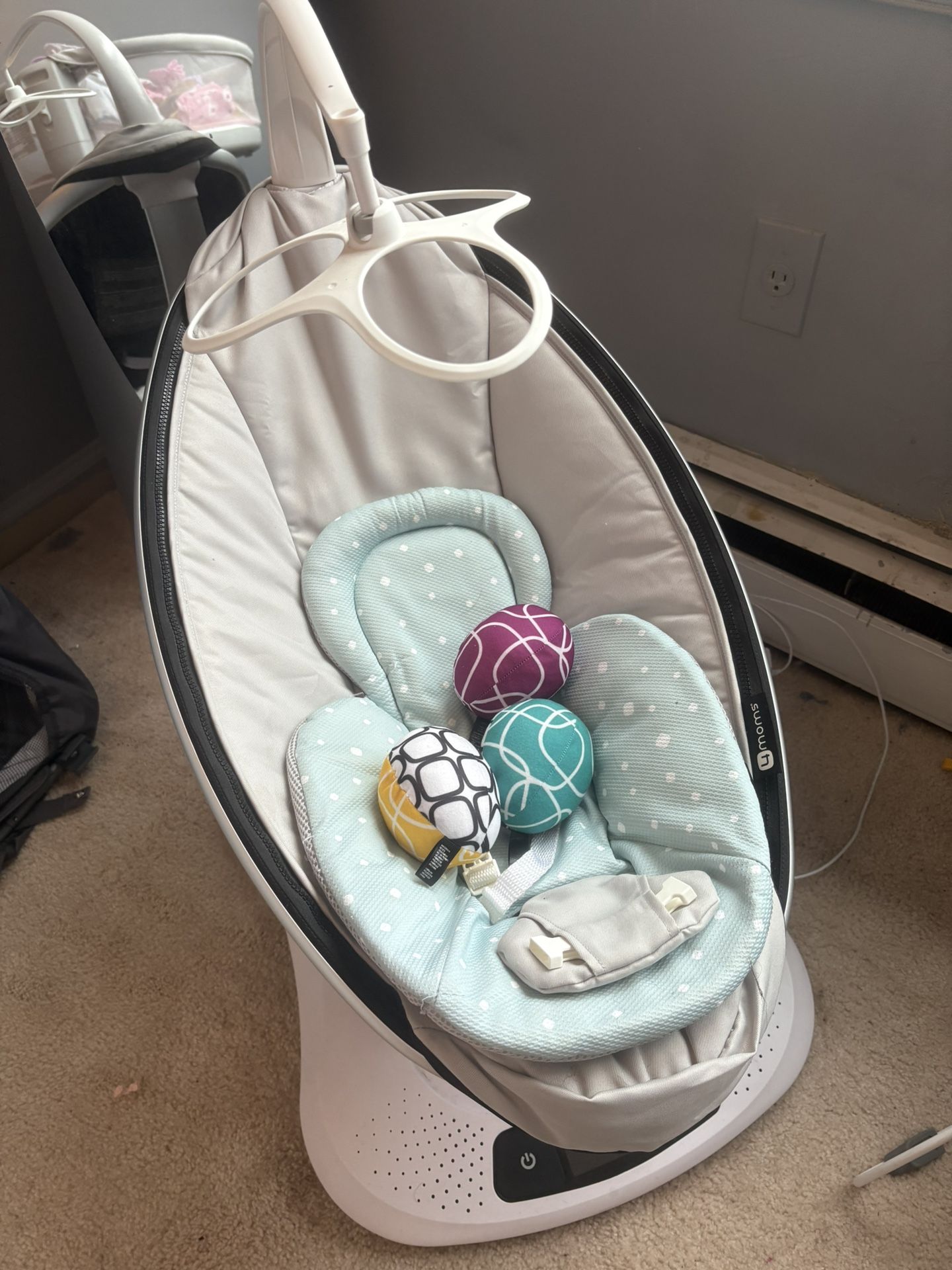 4 Moms Chair