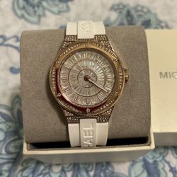 Beautiful Michael Kors Watch!! 😍