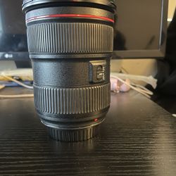 Canon EF 24-70mm f/2.8L II USM Lens