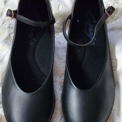 Capezio Black Dance Shoes - 6.5 (6)