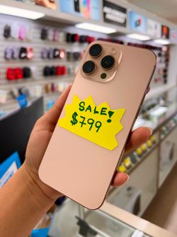 iPhone 16 pro max 512gb AT&T cricket