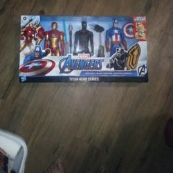 Marvel Avengers Titan Hero Series