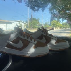 Nike Dunks 