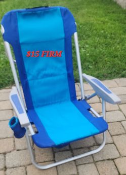Folding Beach Chairs READ DESCRIPTION