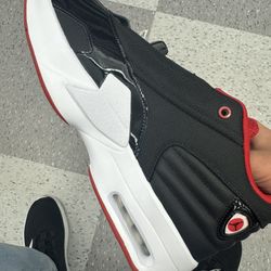 Jordan Max Aura Glossy Black And Red 
