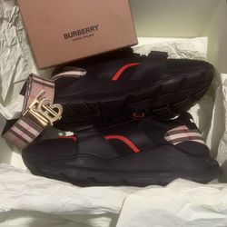 Burberry Shoes And Belt 
