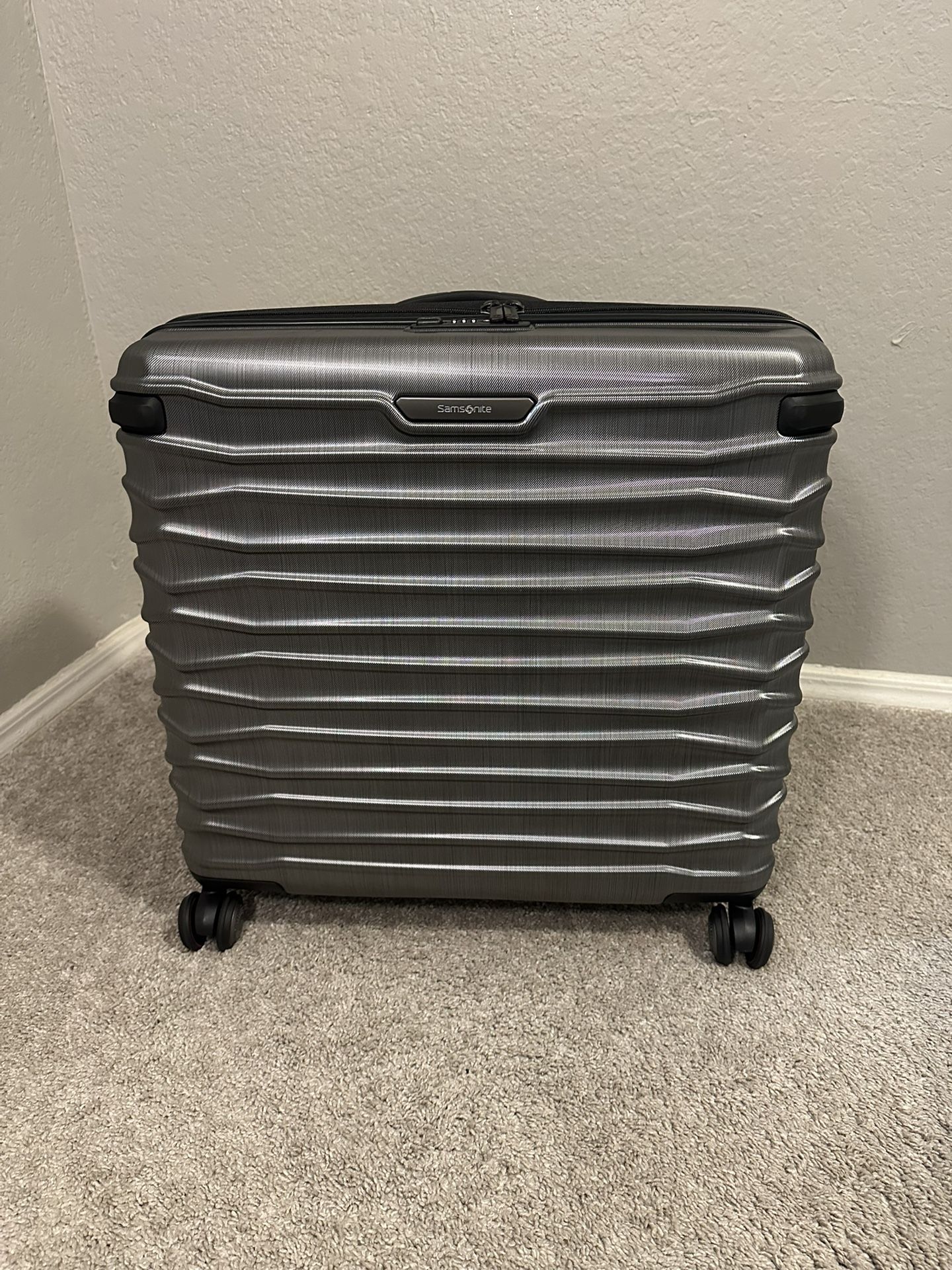 Samsonite Stryde 2 - Glider - Carryon - 22.5”