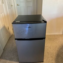 Willz Household Refrigerator - Mini