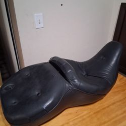 01-06 Harley Davidson  Rider Driver Pillow Seat Saddle