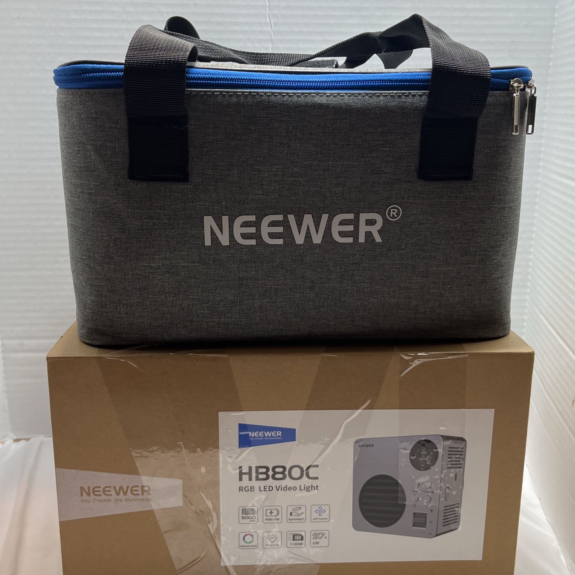 NEEWER HB80C RGBWW LED Video Light with Built-in 72Wh Battery & 100W PD Fast Charging, 80W Mini RGB COB Continuous Output Lighting Bowens Mount Handhe