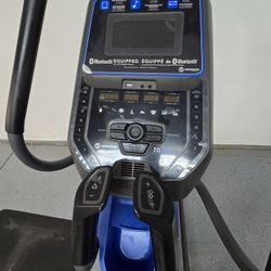 Horizon Fitness 7.0 AE Elliptical + Fitness Mat