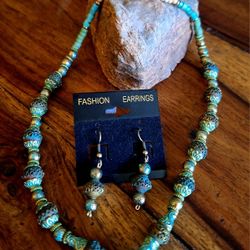 Antique Metal Necklace & Earrings 