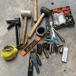 Tools and beach chairs all for $10