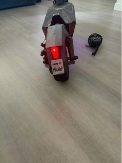 Fluid Electric Scooter – 25+ MPH – Excellent Condition – $800  Price  $800