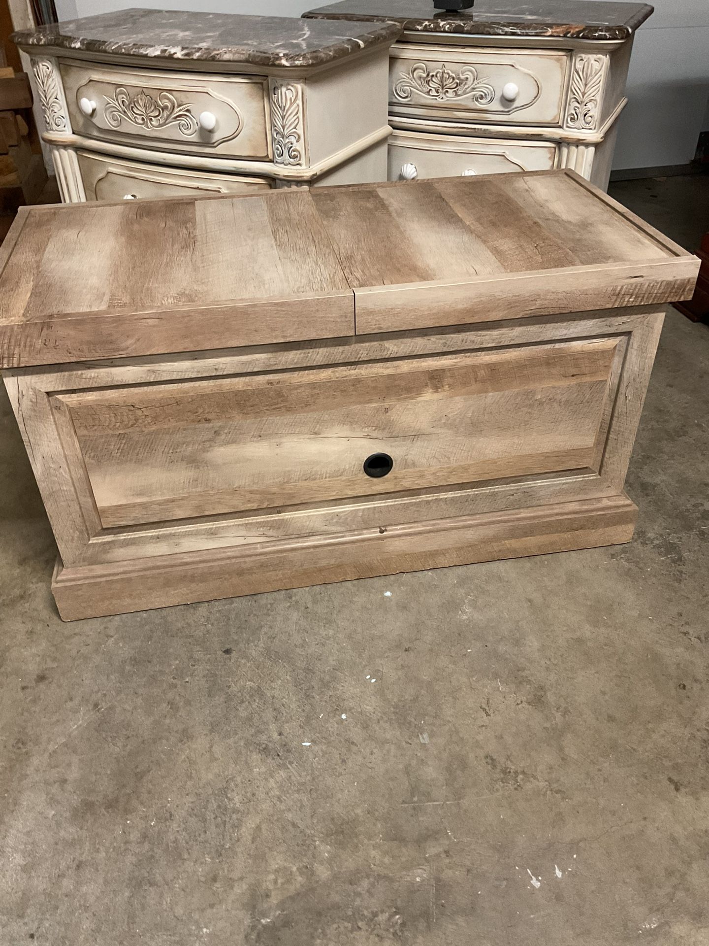 Entry Bench Storage