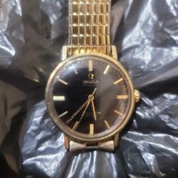 Vintage Omega Seamaster Deville Black Dial 10kg 950.00 Price Negotiable. 