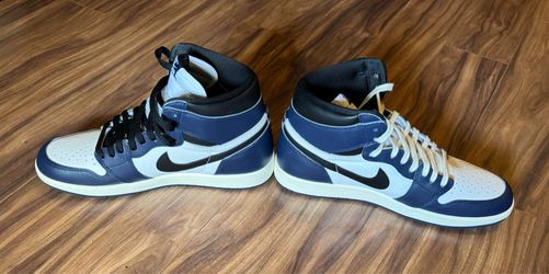 High top og midnight Jordan 1’s