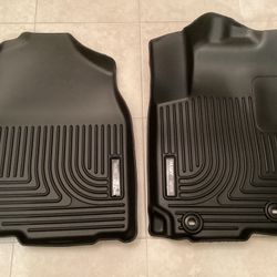 Brand new black HUSKY LINERS WEATHERBEATER FRONT & SECOND SEAT FLOOR LINERS - 3 PIECE (Fits 2013 - 2018 Toyota RAV4)