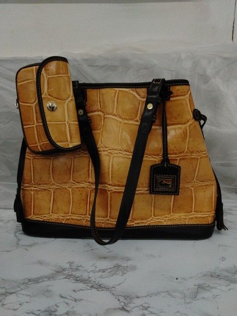 Dooney & Bourke