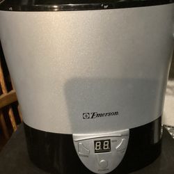 Emerson Two Bottle Can Electric Ice Bucket Wine Bottle Chiller Cooler